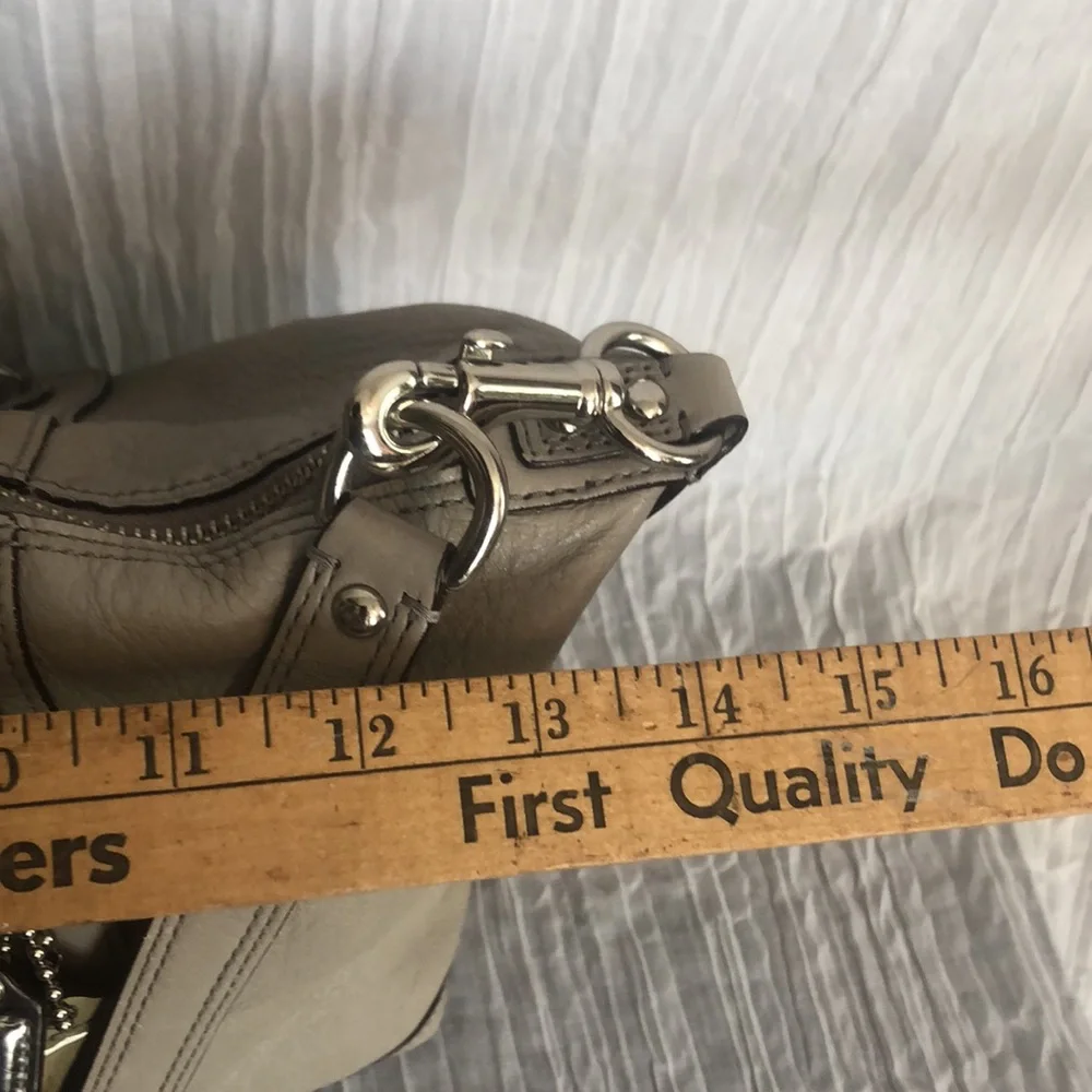 Vtg COACH ASHLEY large satchel tote w/chunky silver hardware & crossbody strap - Picture 15 of 16